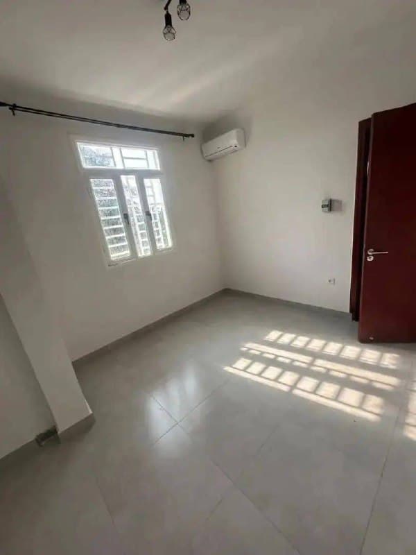 Joli appartement 3 chambres à Ngaliema - Image 3