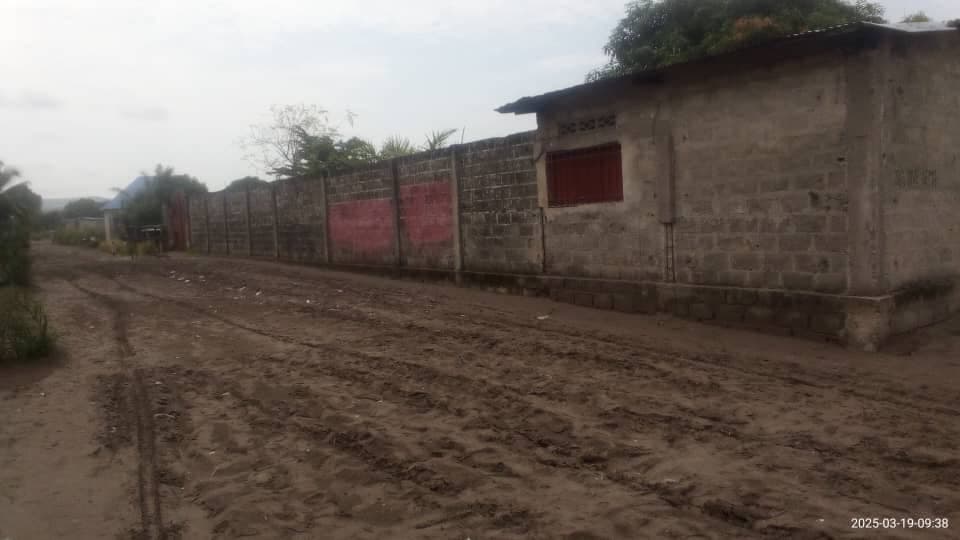 Maison à vendre - 120 m² - Avenue Ngiri-Ngiri, Diomi - Image 2