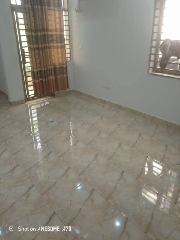 Maison 4 chambres en location à Ngaliema Macampagne - Image 3