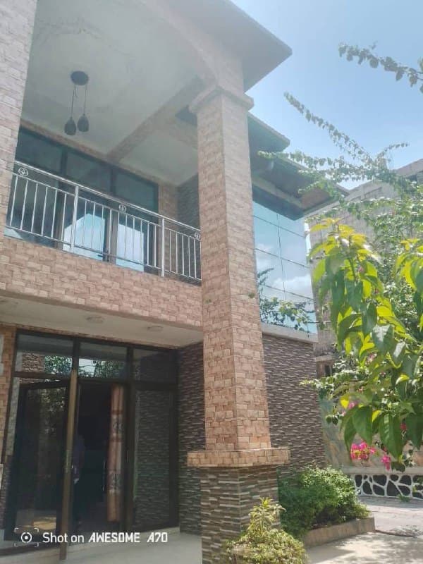 Maison 4 chambres en location à Ngaliema Macampagne