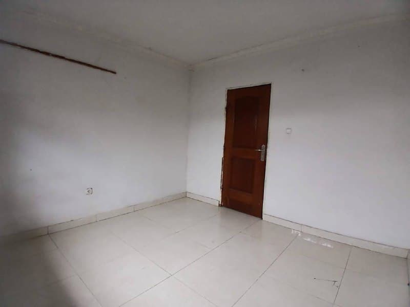 Maison moderne à Pompage avec 3 chambres et grands parkings - Image 3